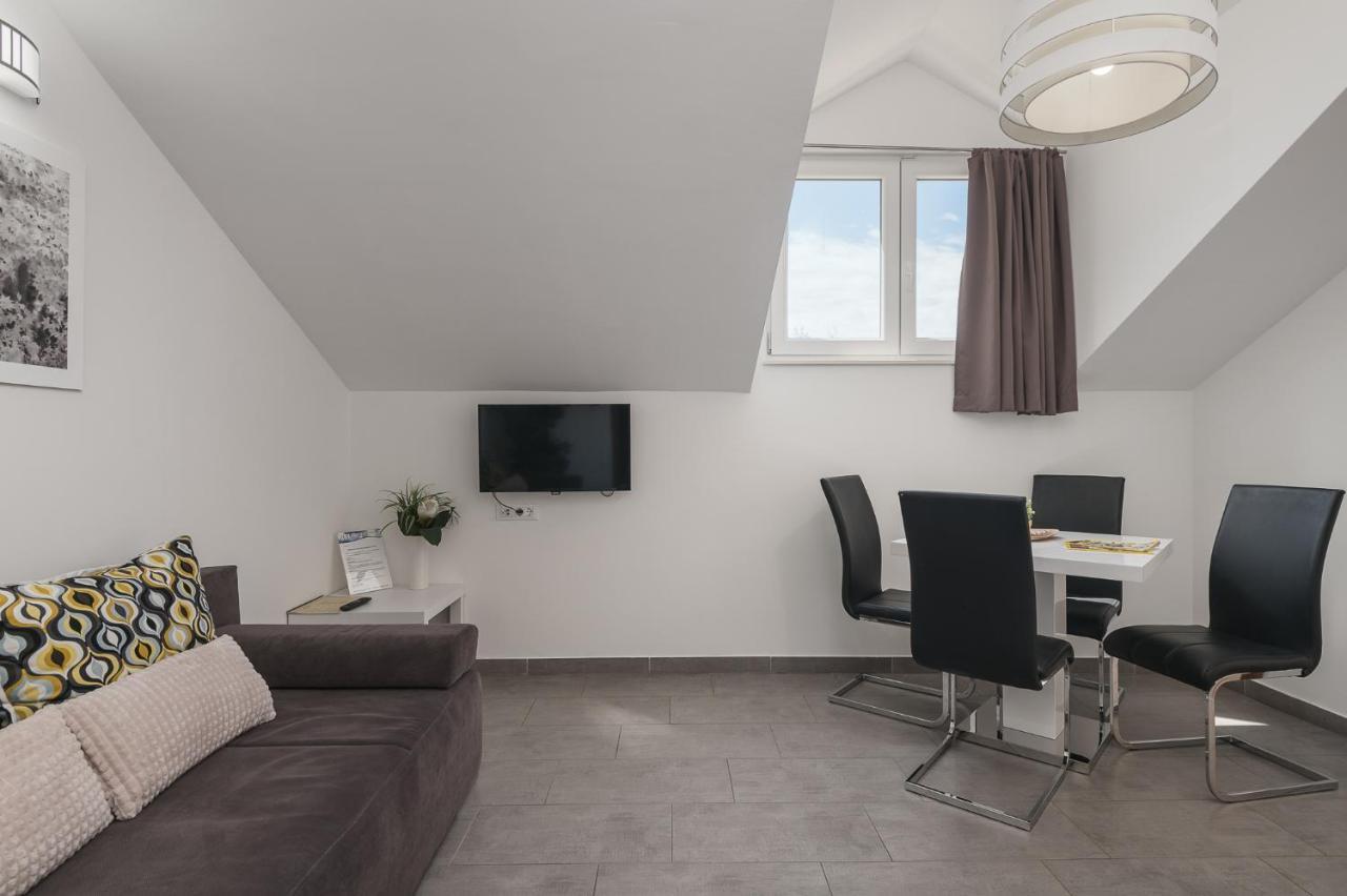 Sky Apartments Чилипи Экстерьер фото