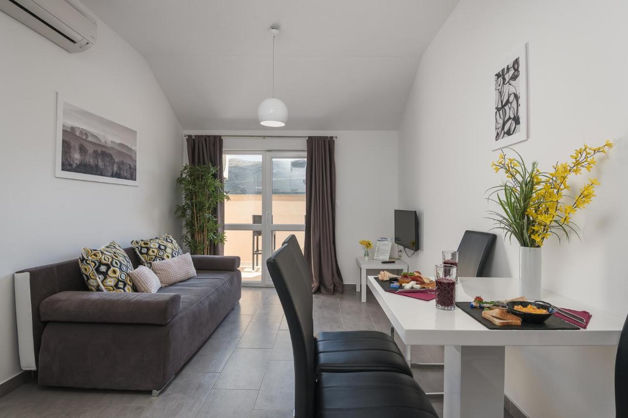 Sky Apartments Чилипи Экстерьер фото