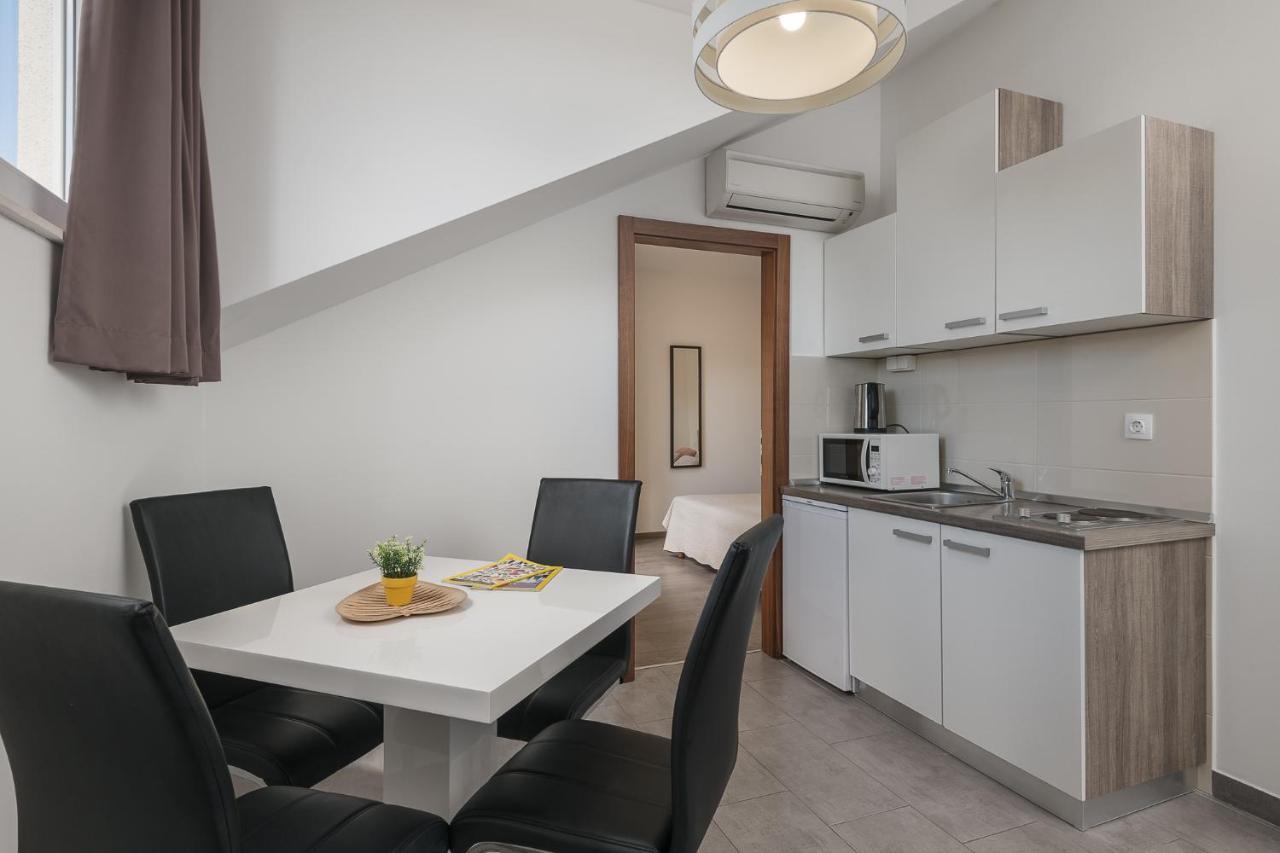 Sky Apartments Чилипи Экстерьер фото
